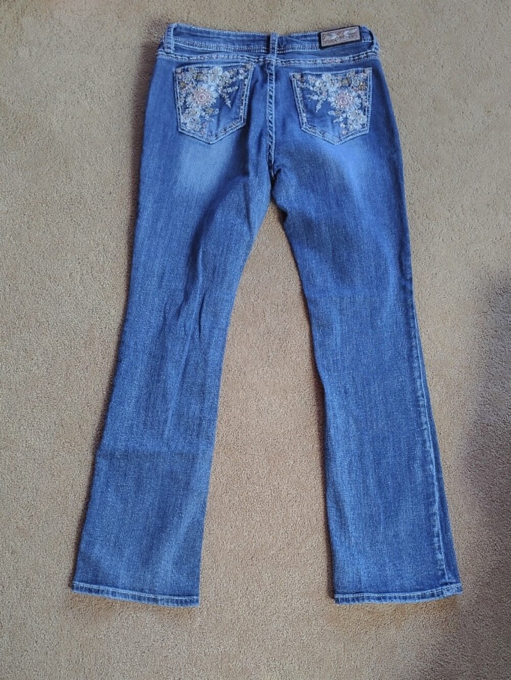Grace in LA Easy Fit Midrise Jeans-Size 33